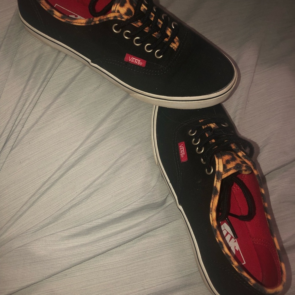 Authentic Style Vans - Picture 3 of 4
